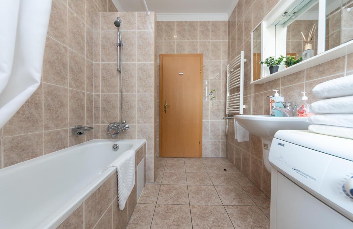Mini-Hotel Guest Residence Kiev Luaran gambar